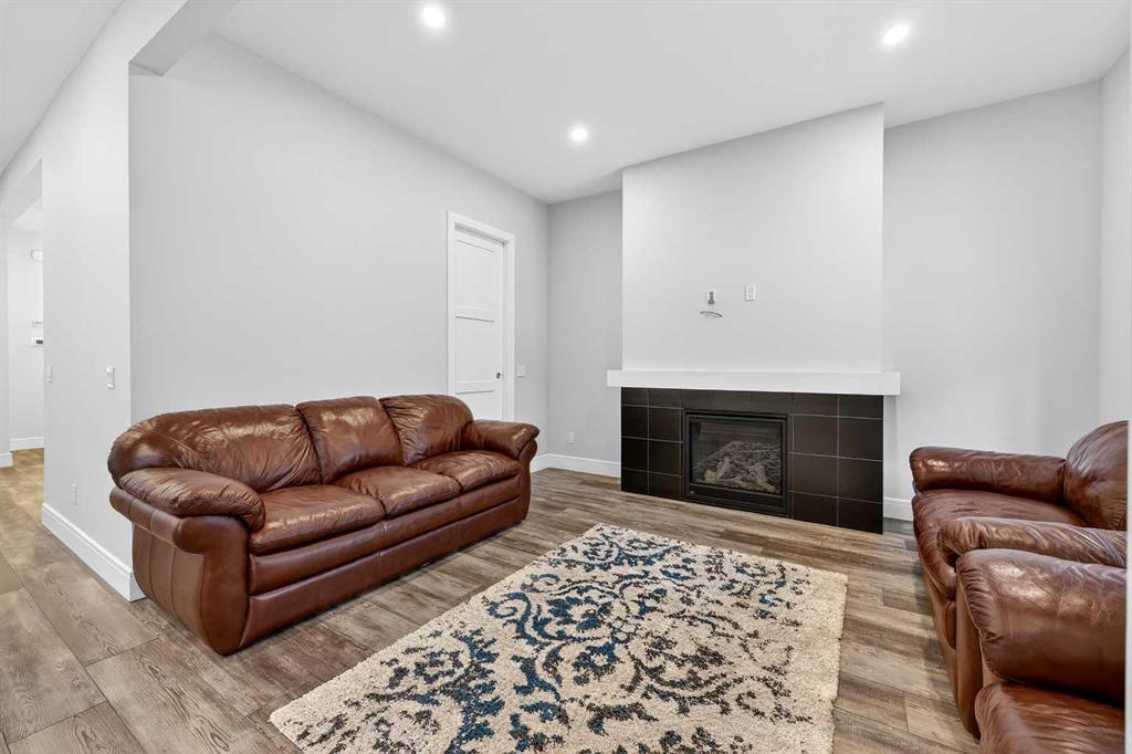 Picture for 95 Rock Lake View NW