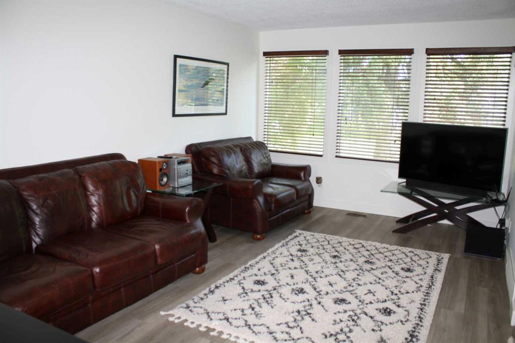 Picture for 3052 32A Avenue SE
