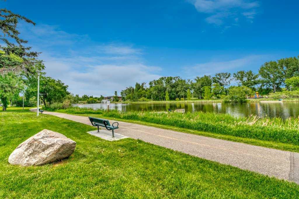 Picture for 12, 606 Lakeside Boulevard 