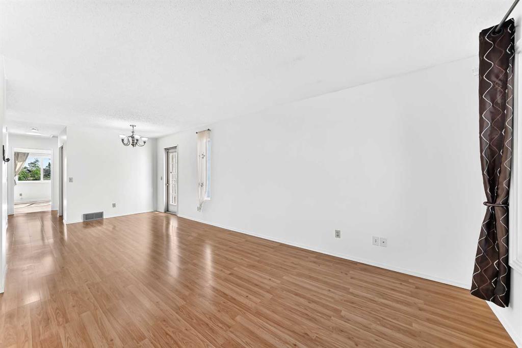 Picture for 18 Erin Ridge Court SE