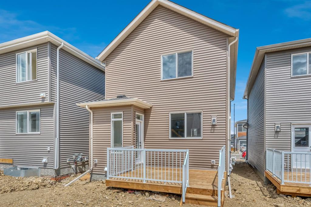 Picture for 292 Marmot Grove NW