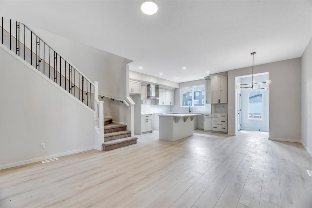 Picture for 292 Marmot Grove NW