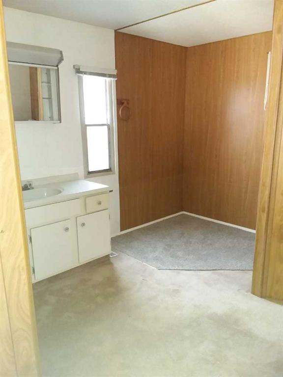 Picture for 126, 6220 17 Avenue SE https://www.cirrealty.ca/reb/creb/74/A2260374_14.jpg