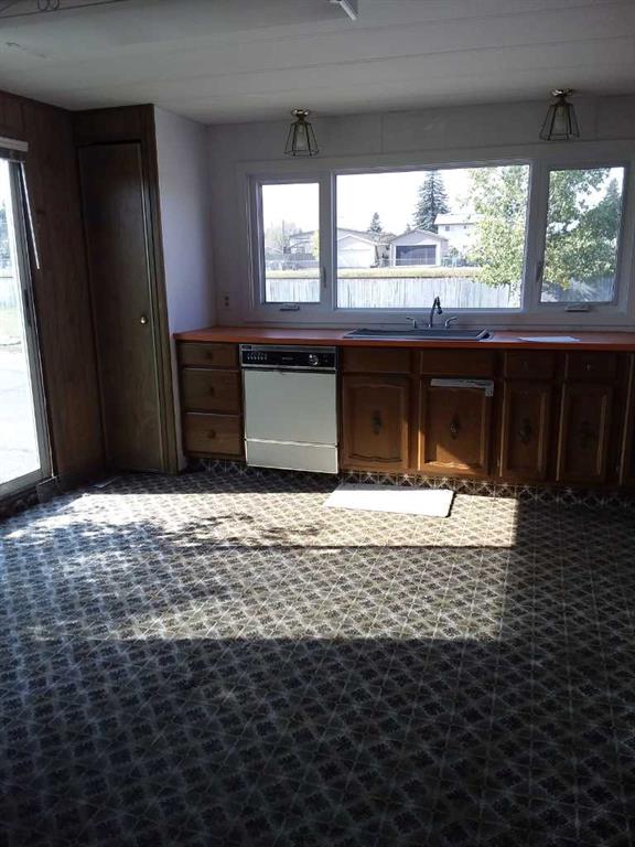 Picture for 126, 6220 17 Avenue SE https://www.cirrealty.ca/reb/creb/74/A2260374_5.jpg