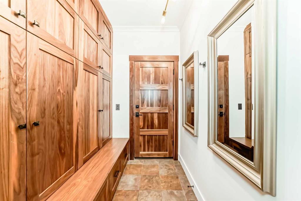 Picture for 2 Tuscany Estates Crescent NW https://www.cirrealty.ca/reb/creb/74/A2267374_44.jpg