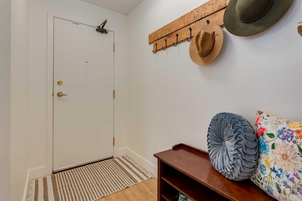 Picture for 103, 545 18 Avenue SW