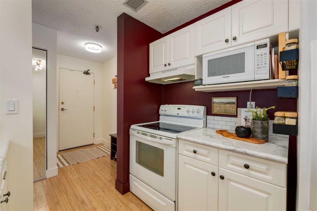 Picture for 103, 545 18 Avenue SW