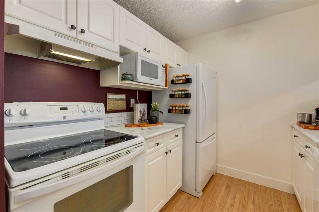 Picture for 103, 545 18 Avenue SW