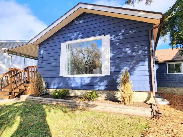 Picture for 406 8 Avenue SE