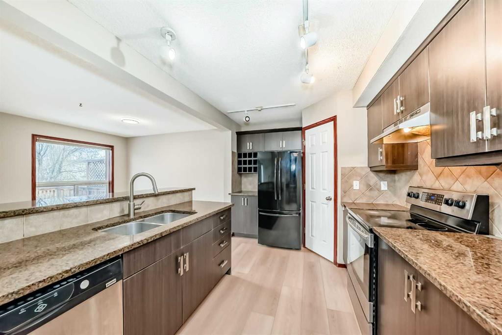 Picture for 25 Scotia Point NW