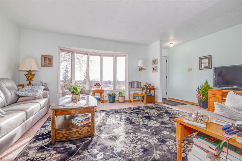 Picture for 25 Highwood Place NW