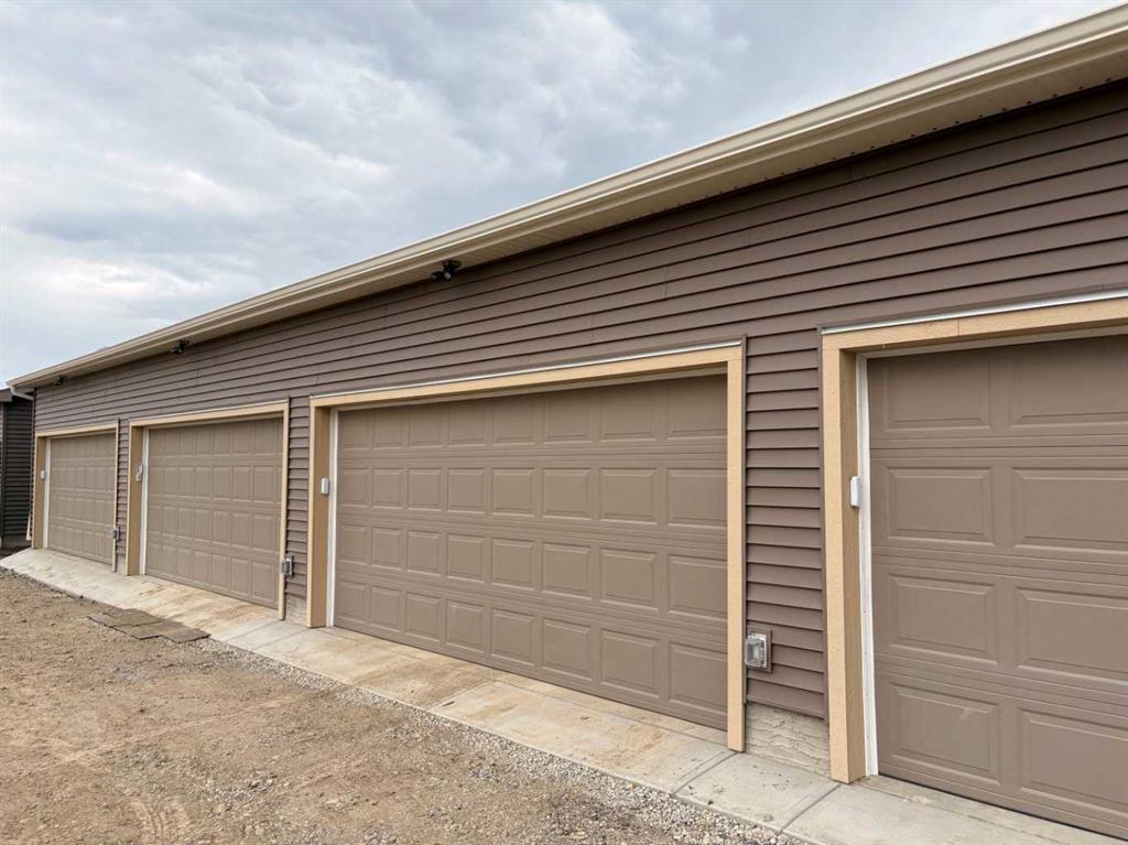 Picture for 754 Wolf Willow Boulevard SE