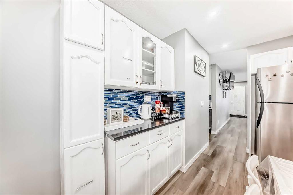 Picture for 240 Applewood Drive SE