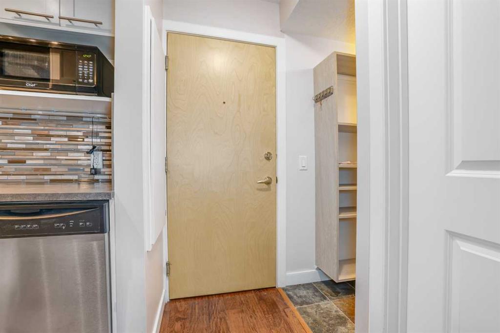 Picture for 105, 123 24 Avenue SW