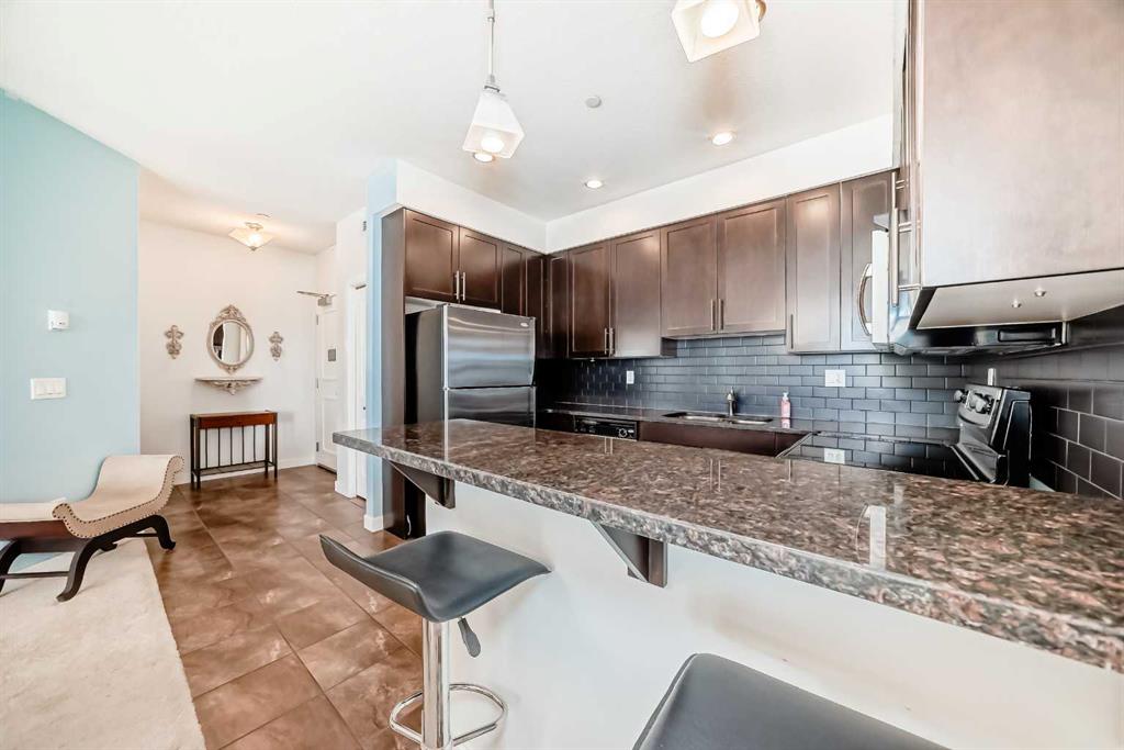 Picture for 216, 1005B Westmount Drive 