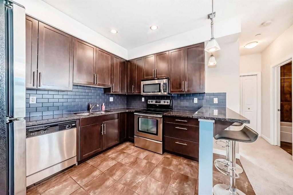 Picture for 216, 1005B Westmount Drive 