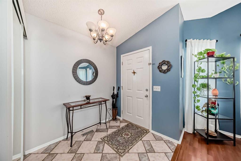 Picture for 110 Applebrook Circle SE