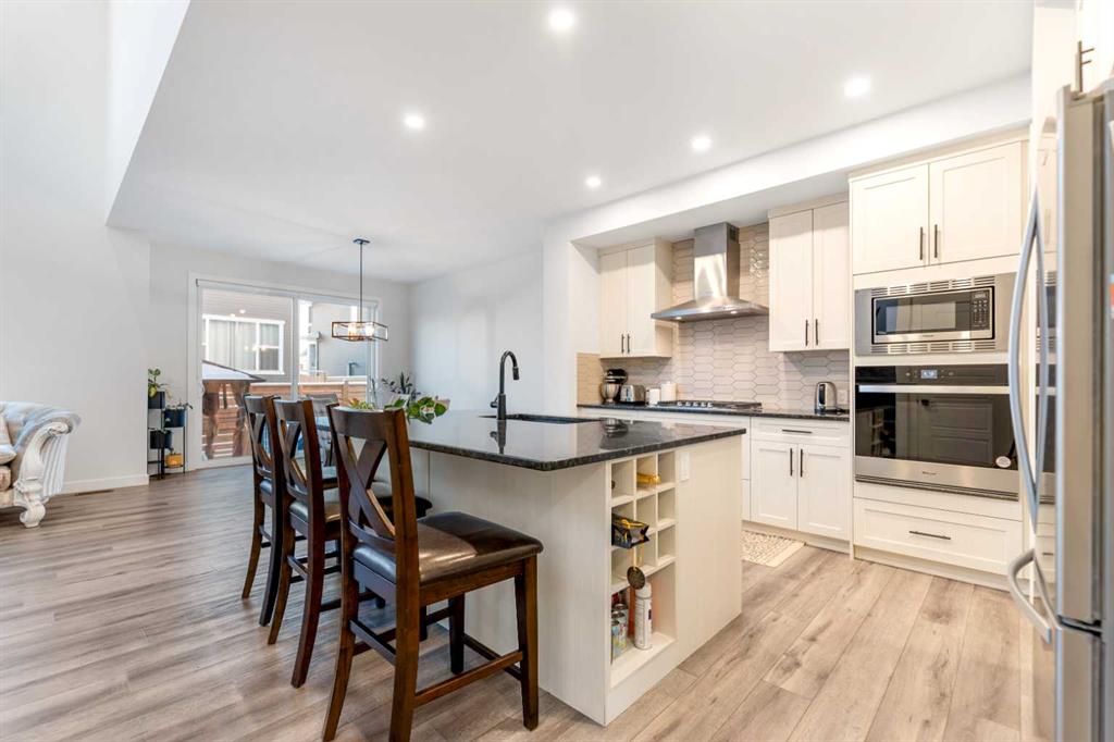 Picture for 208 Dawson Circle  