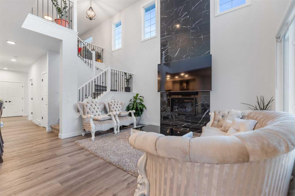 Picture for 208 Dawson Circle  