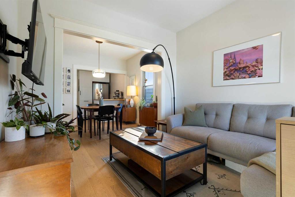 Picture for 317 18 Avenue NW