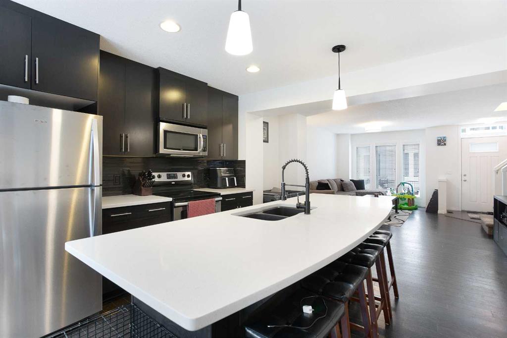 Picture for 210 Auburn Bay Square SE