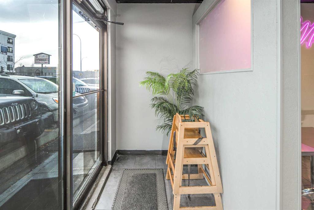 Picture for 2111 Centre Street NW