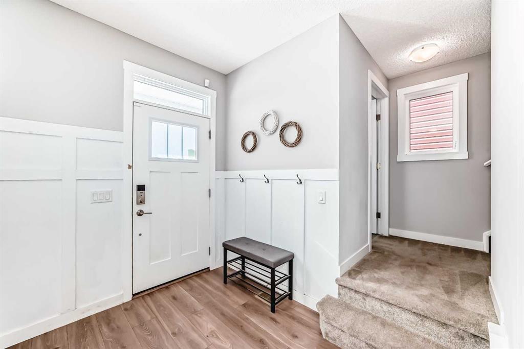 Picture for 129 Lucas Crescent NW