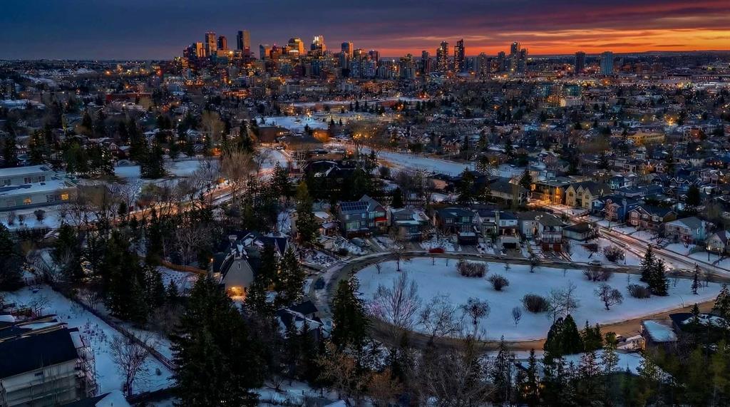 Picture for 13 Hawthorne Crescent NW