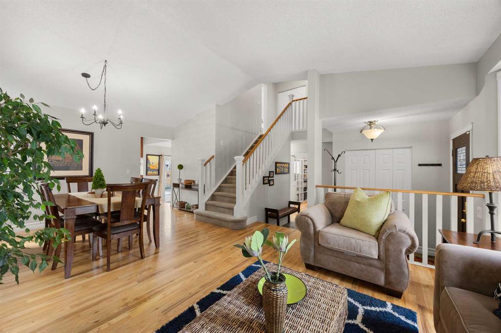 Picture for 98 Sunvista Close SE