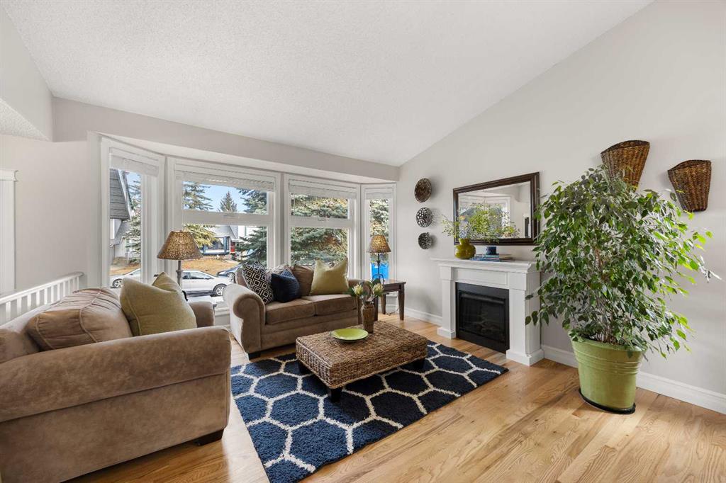 Picture for 98 Sunvista Close SE