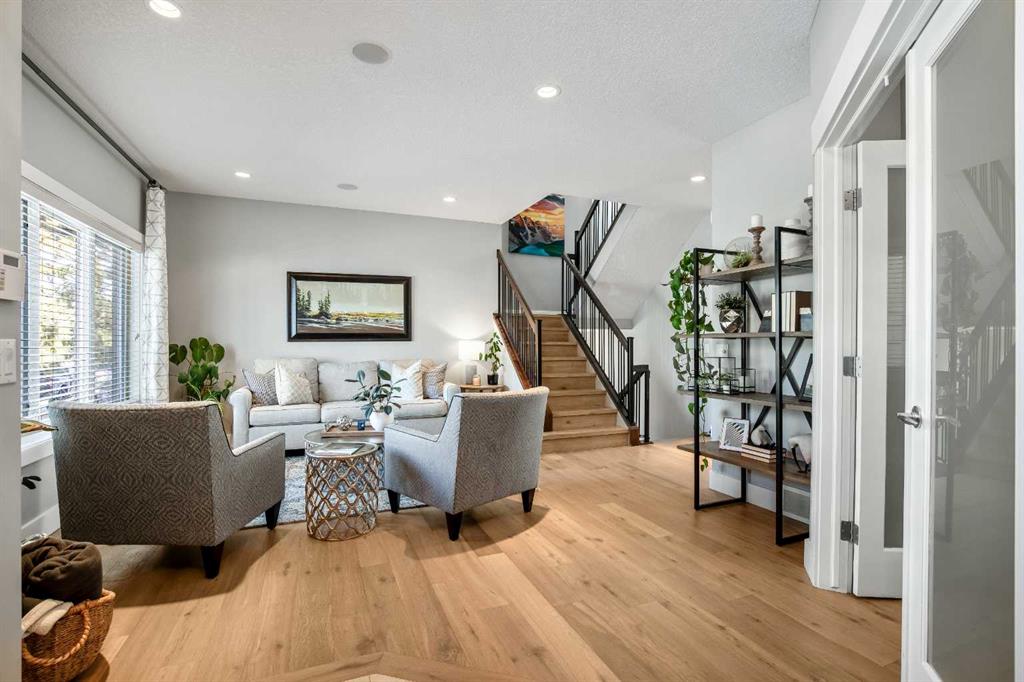 Picture for 3040 28 Street SW