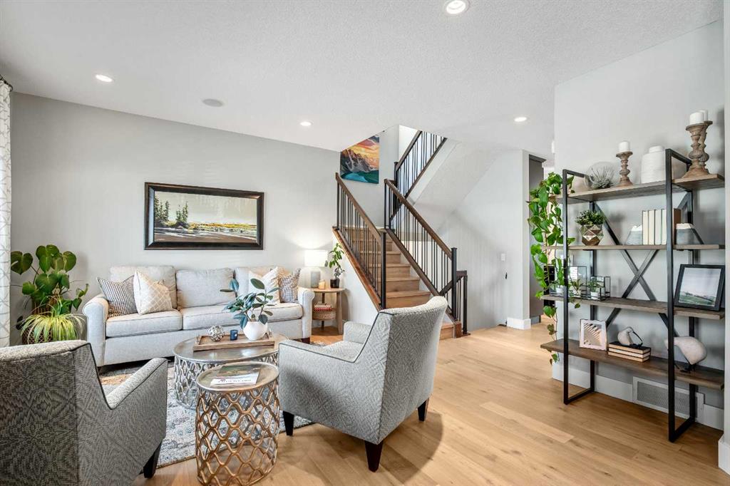 Picture for 3040 28 Street SW