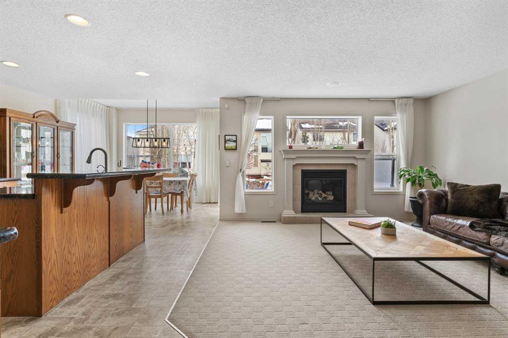 Picture for 98 Cougarstone Close SW