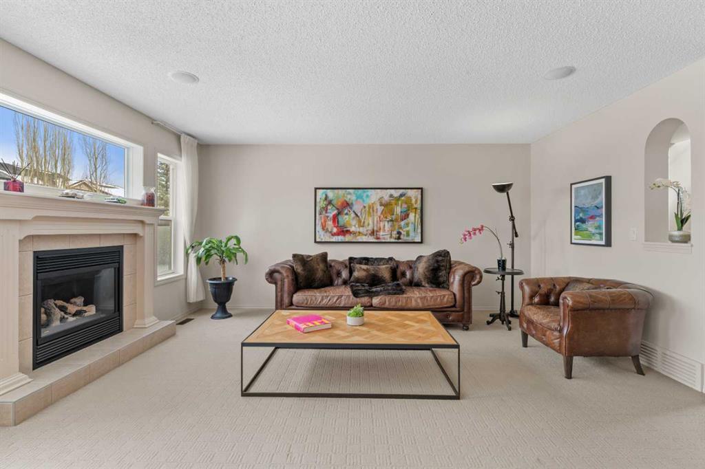 Picture for 98 Cougarstone Close SW