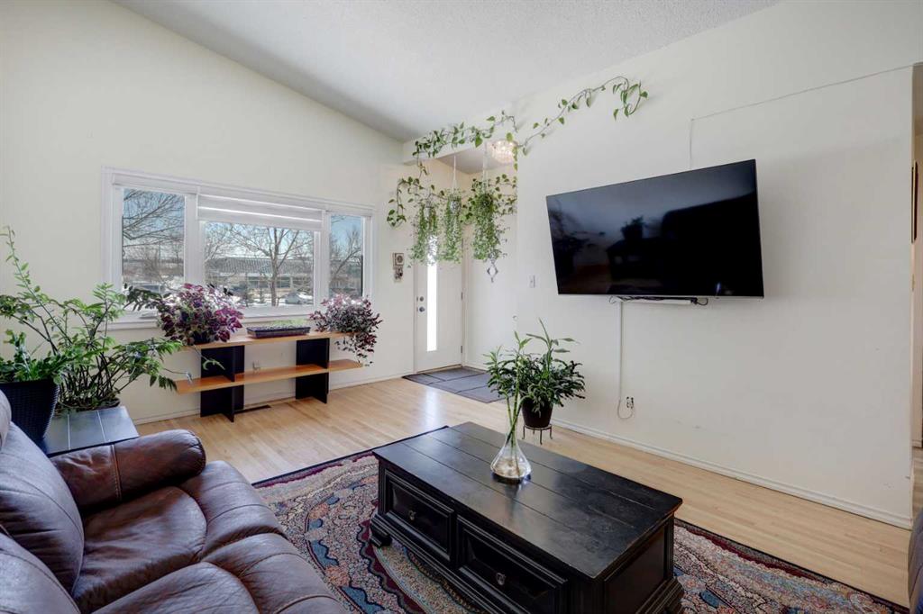 Picture for 4721 Edmonton Trail NE