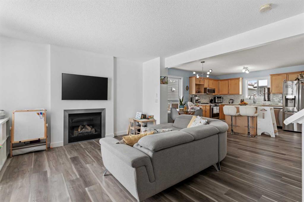 Picture for 219 Silverado Plains Close SW