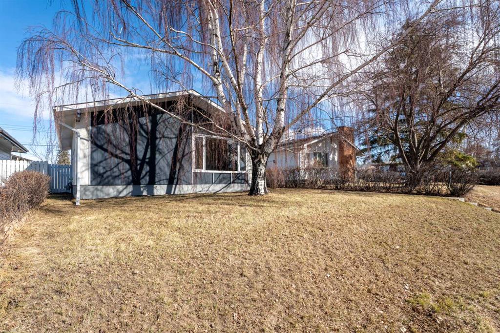 Picture for 8 Van Horne Crescent NE
