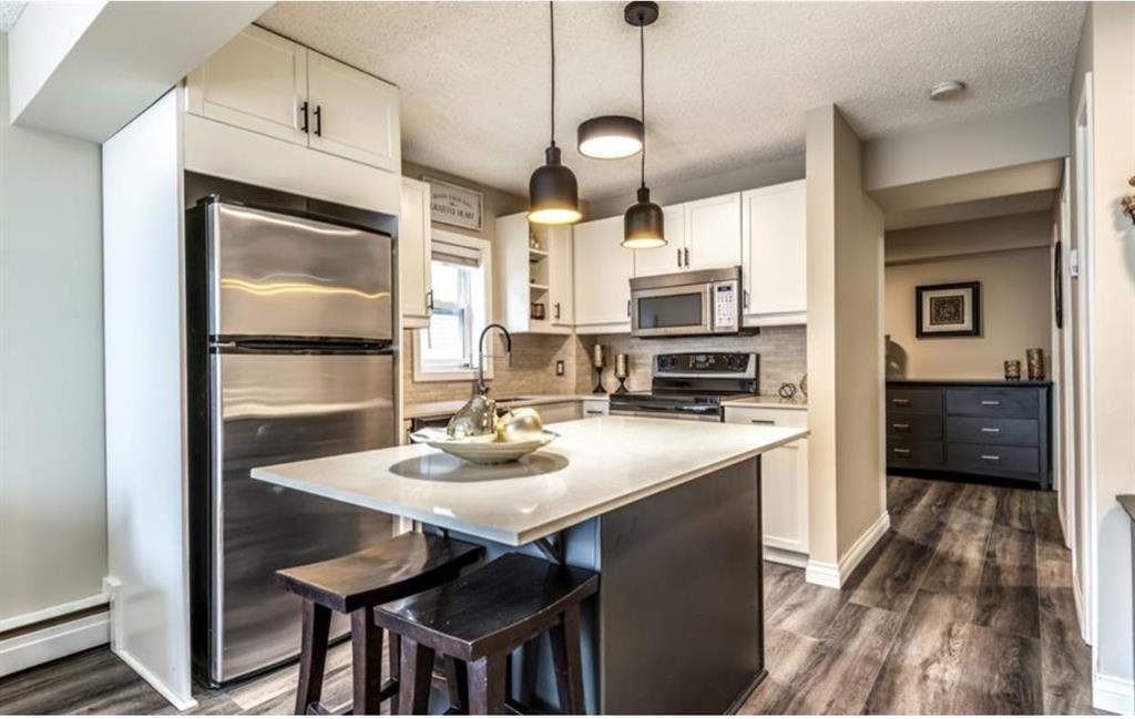 Picture for 301, 1717 12 Street SW