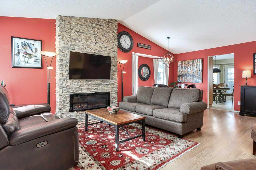 Picture for 729 Riverside Drive NW