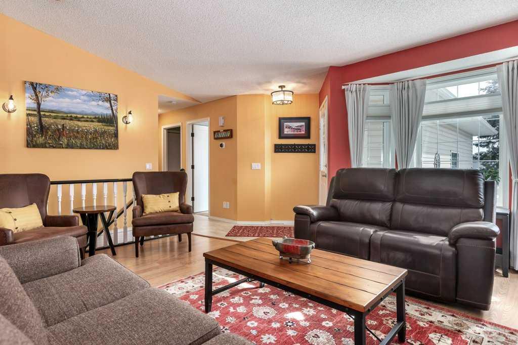 Picture for 729 Riverside Drive NW