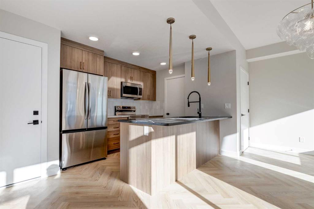 Picture for 303, 14800 1 Street NW