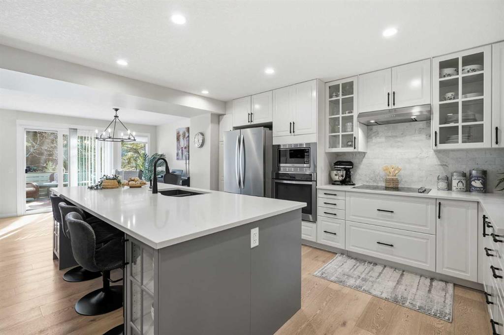 Picture for 12, 185 Woodridge Drive SW