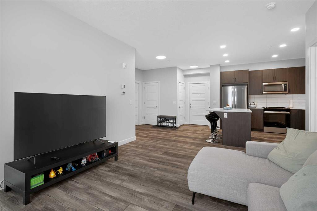 Picture for 301, 55 Wolf Hollow Crescent SE