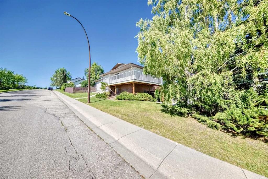 Picture for 131 Ranchlands Court NW