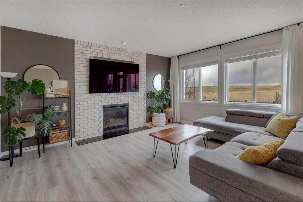 Picture for 468 Livingston View NE