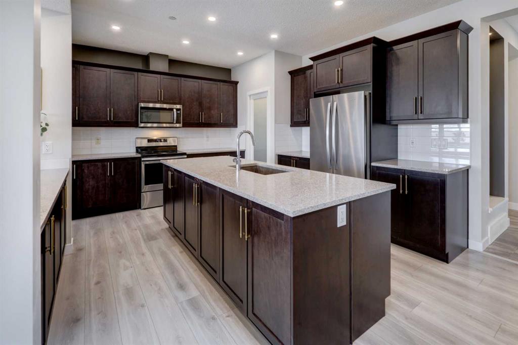 Picture for 468 Livingston View NE