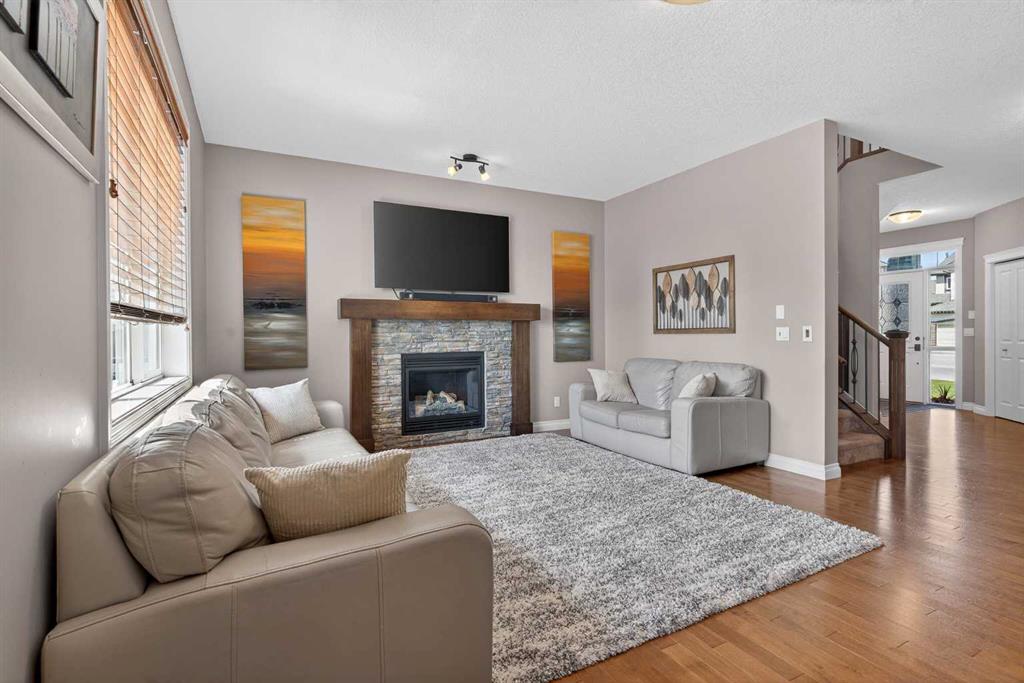 Picture for 159 Sherwood Crescent NW