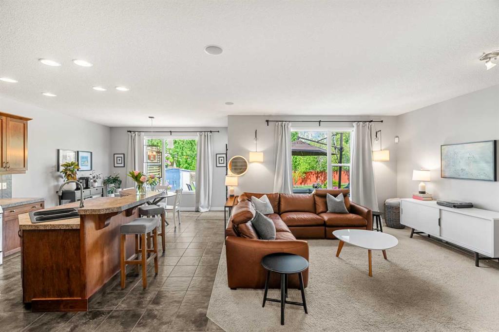Picture for 194 Brightonstone Bay SE