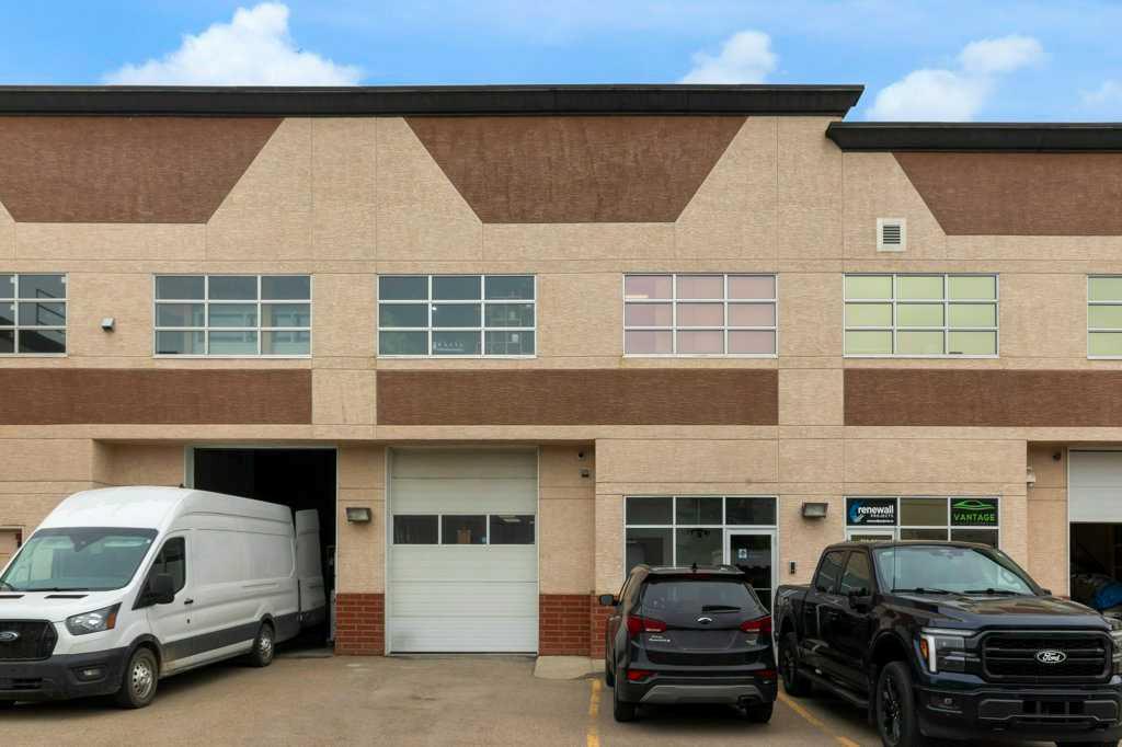 Picture for 215, 2914 Kingsview Boulevard SE