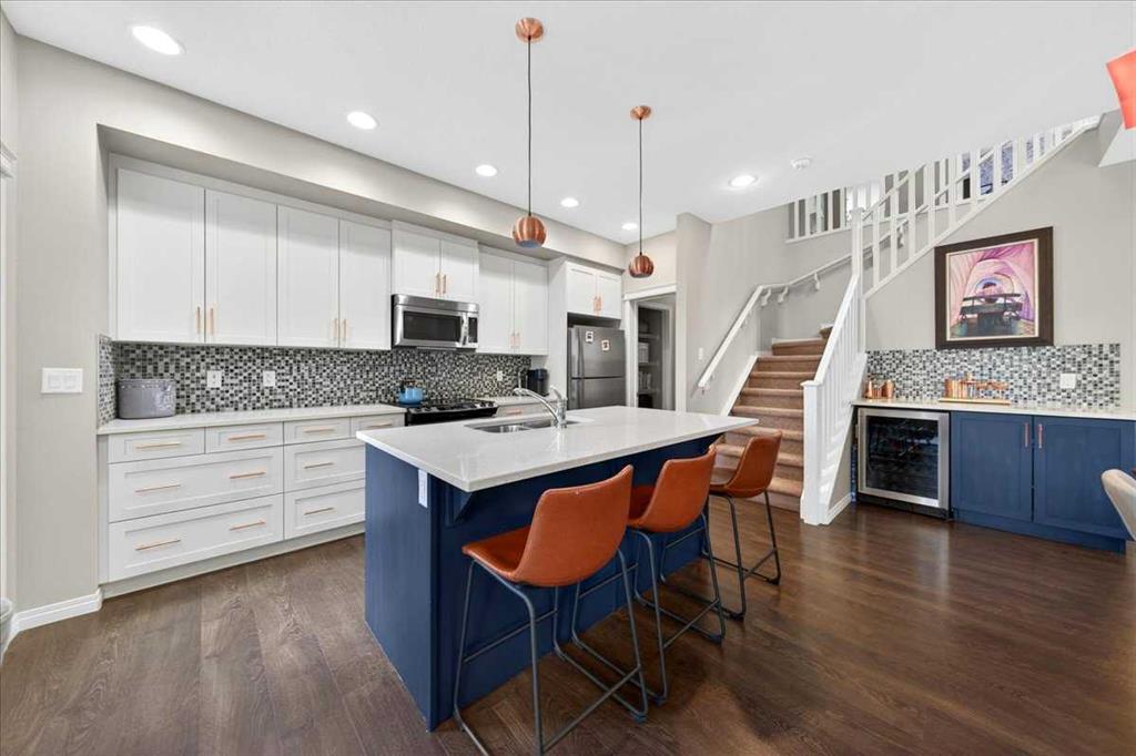 Picture for 36 Mahogany Row SE